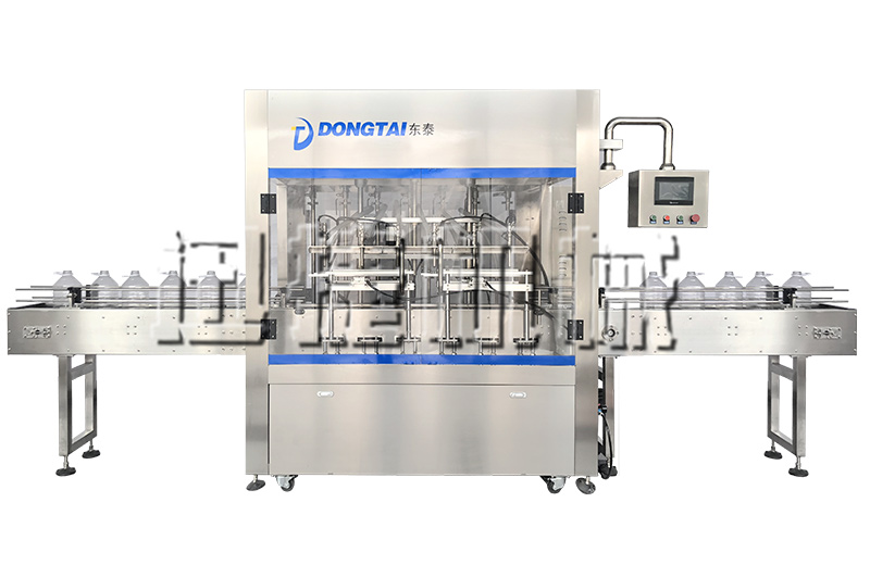 稱重式玻璃水灌裝機(jī)讓客戶“稱”心如意！